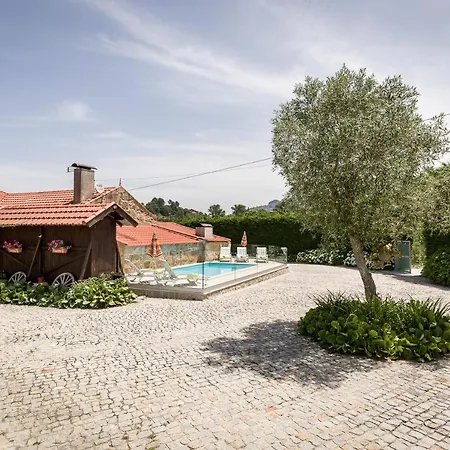 Casa De Ferreira Holiday home *